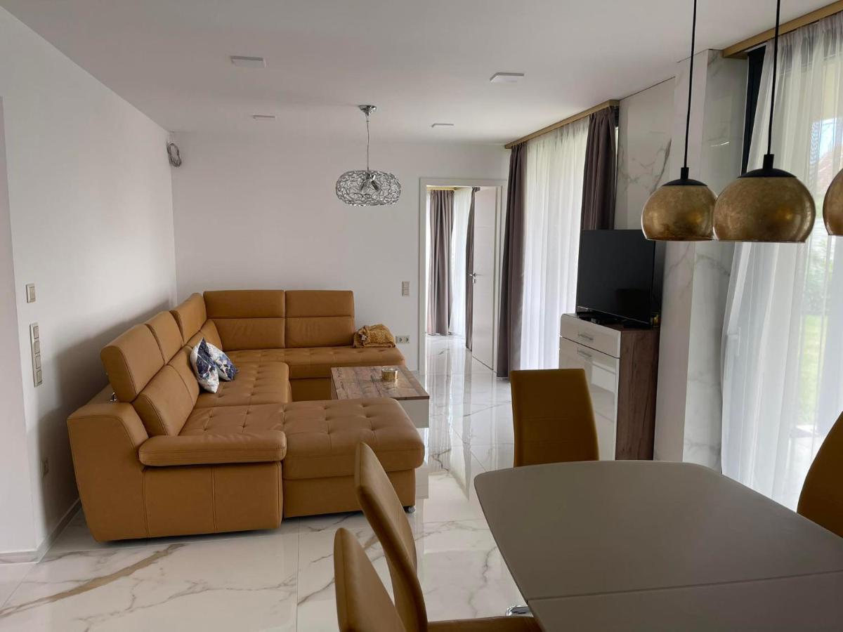 Luxury Apartments In Balatonalmadi, Almadi Lux Apartman III - Pure Gold Exterior foto